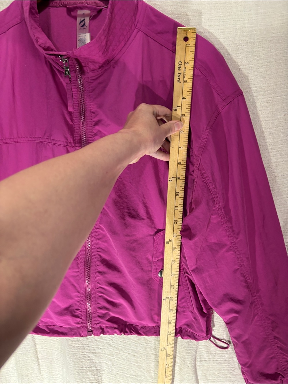 NWT Lou & Grey Fuchsia Zip-Front Windbreaker Jacket Size M Sport Utility - Picture 4 of 8